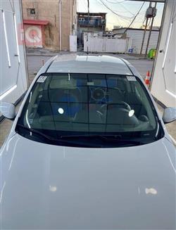 نيسان فيرسا